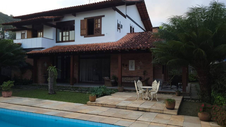 Imagem Casa com 4 Quartos à Venda, em Santo Antônio - Niterói Imagem Casa com 4 Quartos à Venda, em Santo Antônio - Niterói