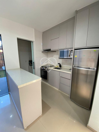 Imagem Casa com 3 Quartos à Venda, 75 m²