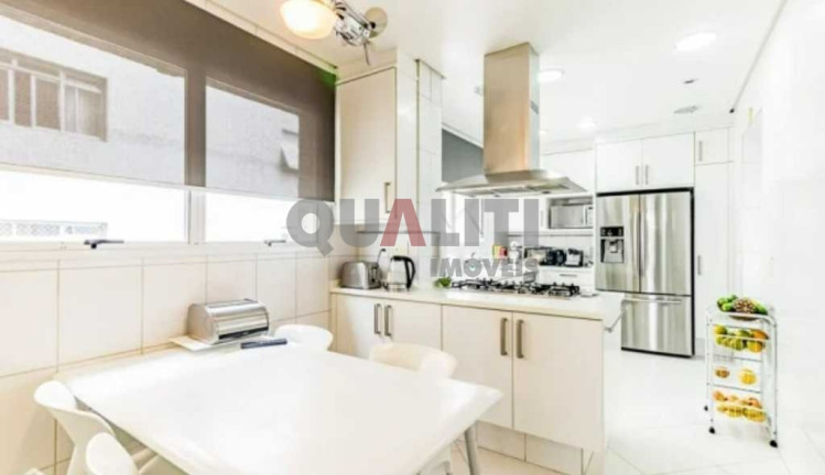 Imagem Apartamento com 3 Quartos à Venda, 230 m² em Moema - São Paulo