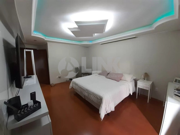 Imagem Casa com 3 Quartos à Venda, 226 m² em Jardim Itu - Porto Alegre Imagem Casa com 3 Quartos à Venda, 226 m² em Jardim Itu - Porto Alegre