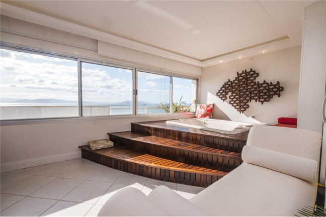 Imagem Imóvel com 3 Quartos à Venda,  em Centro - Florianópolis