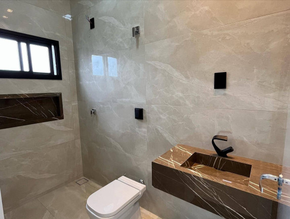 Imagem Casa com 3 Quartos à Venda, 305 m² em Condomínio Del Fiori - Caldas Novas Imagem Casa com 3 Quartos à Venda, 305 m² em Condomínio Del Fiori - Caldas Novas