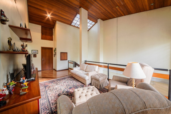 Imagem Casa com 4 Quartos à Venda, 352 m² em Petrópolis - Porto Alegre Imagem Casa com 4 Quartos à Venda, 352 m² em Petrópolis - Porto Alegre