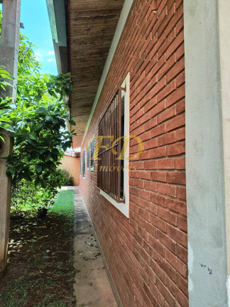Imagem Chácara com 4 Quartos à Venda, 1.832 m² em São Paulo Imagem Chácara com 4 Quartos à Venda, 1.832 m² em São Paulo