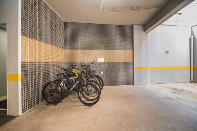 Imagem Apartamento com 1 Quarto à Venda, 31 m² em Centro Histórico - Porto Alegre Imagem Apartamento com 1 Quarto à Venda, 31 m² em Centro Histórico - Porto Alegre