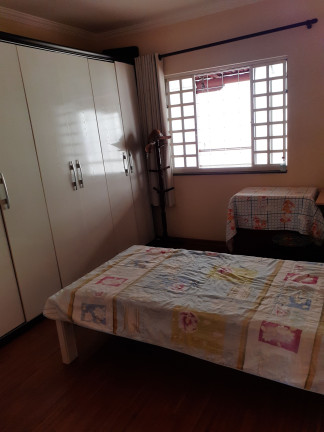Imagem Casa com 3 Quartos à Venda, 350 m² em Jardim Riacho - Contagem