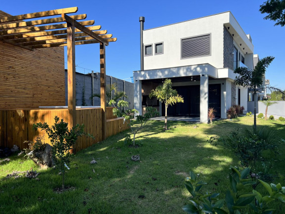 Imagem Casa com 3 Quartos à Venda, 386 m² em Cachoeira Do Bom Jesus - Florianópolis Imagem Casa com 3 Quartos à Venda, 386 m² em Cachoeira Do Bom Jesus - Florianópolis