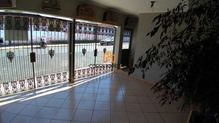 Imagem Casa com 5 Quartos à Venda, 220 m² em Sumarezinho - Ribeirão Preto Imagem Casa com 5 Quartos à Venda, 220 m² em Sumarezinho - Ribeirão Preto