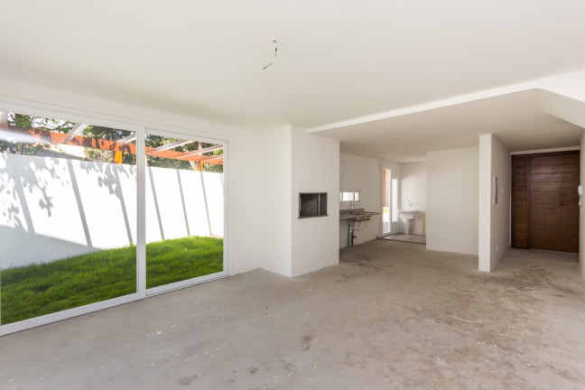 Imagem Casa de Condomínio com 3 Quartos à Venda, 211 m² em Teresópolis - Porto Alegre