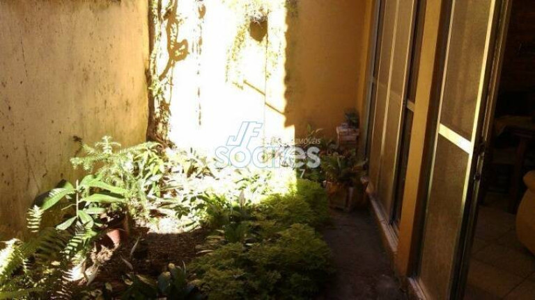 Imagem Sobrado com 4 Quartos à Venda, 147 m² em Centro - Pelotas