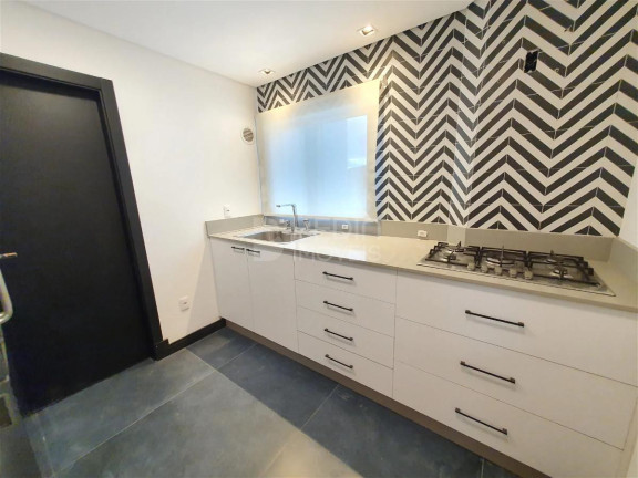 Imagem Cobertura com 3 Quartos à Venda, 268 m² em Pioneiros - Balneário Camboriú Imagem Cobertura com 3 Quartos à Venda, 268 m² em Pioneiros - Balneário Camboriú