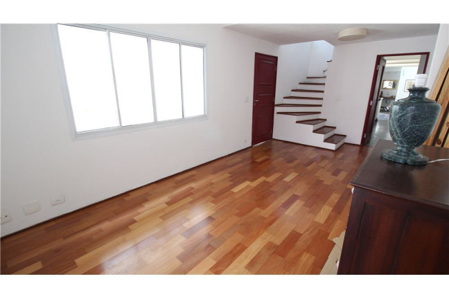 Imagem Casa com 2 Quartos à Venda, em Chácara Santo Antônio (zona Sul) - São Paulo Imagem Casa com 2 Quartos à Venda, em Chácara Santo Antônio (zona Sul) - São Paulo