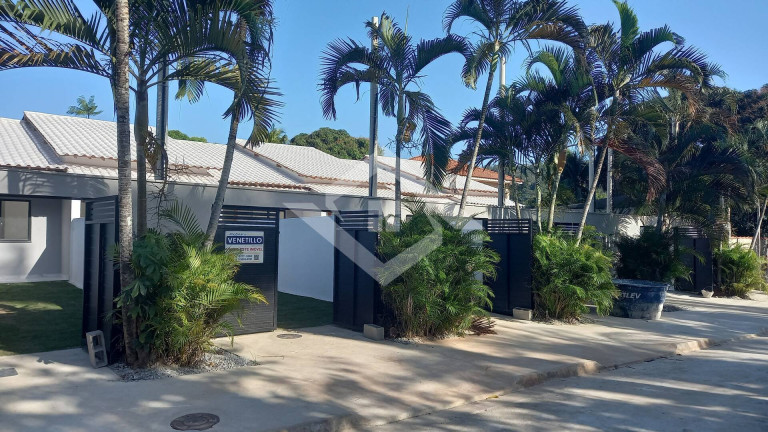 Casa com 2 Quartos à Venda, 72 m² em Guaratiba - Rio De Janeiro