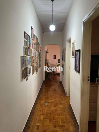 Imagem Casa com 3 Quartos à Venda, 197 m² em Centro - Rio Claro Imagem Casa com 3 Quartos à Venda, 197 m² em Centro - Rio Claro