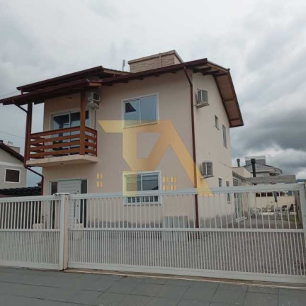 Imagem Imóvel com 4 Quartos à Venda, 240 m² em Araçatuba - Imbituba Imagem Imóvel com 4 Quartos à Venda, 240 m² em Araçatuba - Imbituba