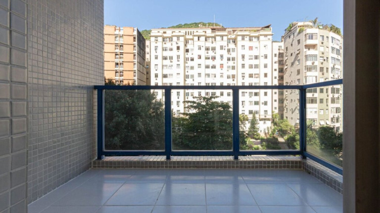 Imagem Imóvel com 1 Quarto à Venda, 53 m² em Humaitá - Rio De Janeiro