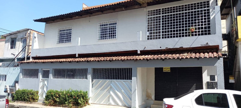 Imagem Casa com 3 Quartos à Venda, em Petrópolis - Manaus Imagem Casa com 3 Quartos à Venda, em Petrópolis - Manaus