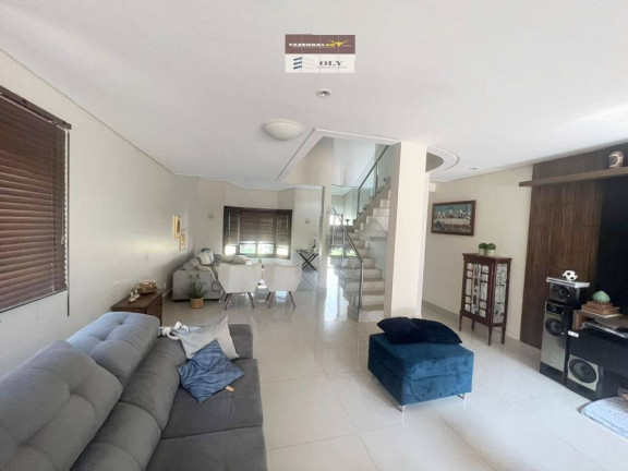 Imagem Casa de Condomínio com 3 Quartos à Venda, 247 m² em Jardins Madri - Goiânia