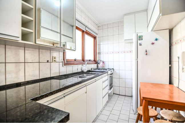 Imagem Cobertura com 3 Quartos à Venda, 163 m² em Teresópolis - Porto Alegre Imagem Cobertura com 3 Quartos à Venda, 163 m² em Teresópolis - Porto Alegre