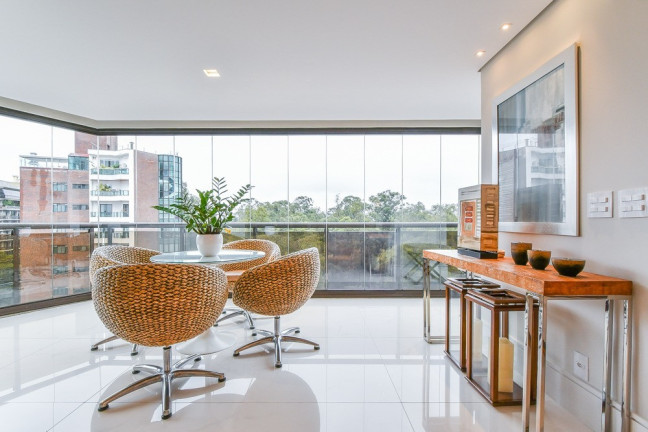 Imóvel com 3 Quartos à Venda, 244 m² em Vila Nova Conceição - São Paulo