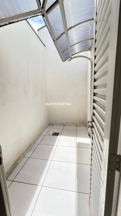 Imagem Casa com 3 Quartos à Venda, 270 m²