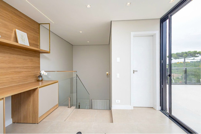 Imagem Casa de Condomínio com 3 Quartos à Venda, 254 m² em Santa Cândida - Curitiba