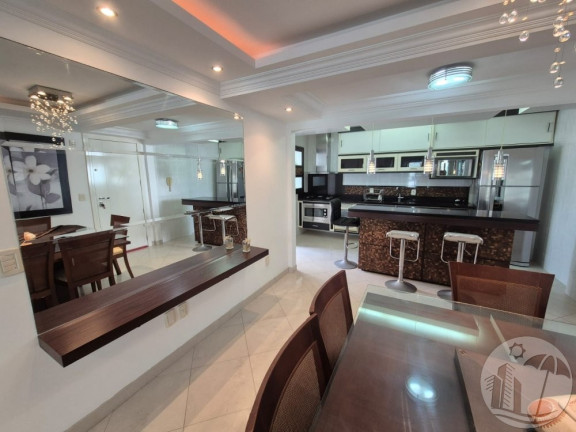 Imagem Apartamento com 2 Quartos à Venda, 79 m² em Centro - Balneário Camboriú