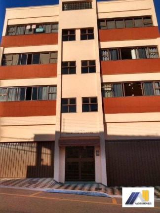 Apartamento com 3 Quartos para Alugar, 120 m² em Centro - Pouso Alegre