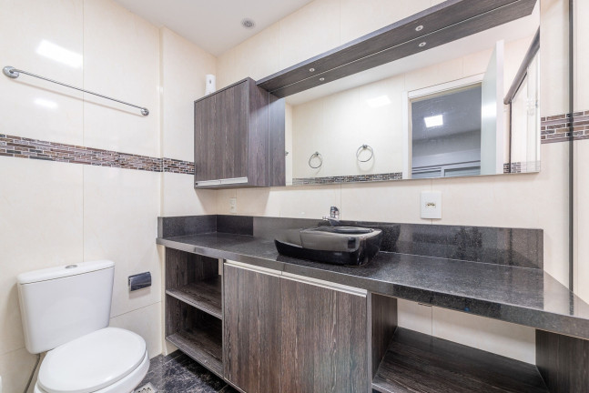 Imagem Apartamento com 2 Quartos à Venda, 75 m² em São Sebastião - Porto Alegre Imagem Apartamento com 2 Quartos à Venda, 75 m² em São Sebastião - Porto Alegre