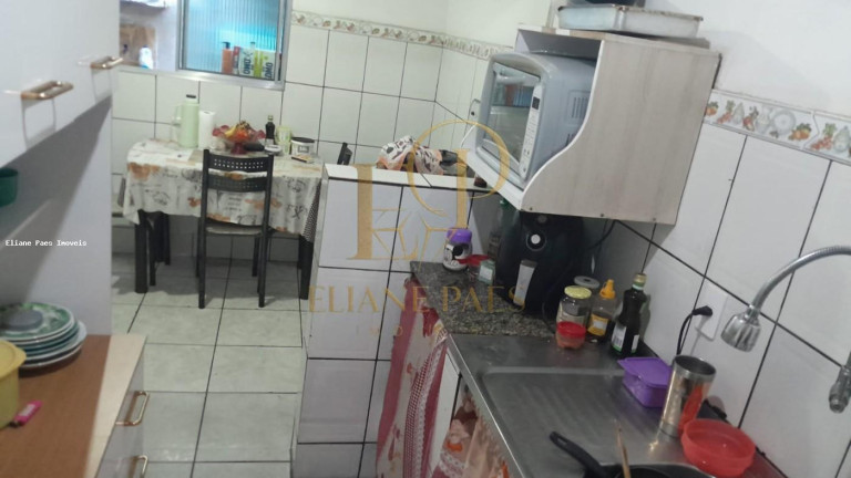 Imagem Casa com 2 Quartos à Venda, 60 m² em Califórnia - Itaguaí