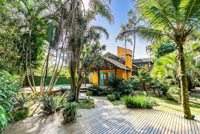 Casa com 6 Quartos à Venda,  em Lagoa Da Conceição - Florianópolis