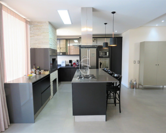 Imagem Casa com 3 Quartos à Venda, 300 m² em Anita Garibaldi - Joinville