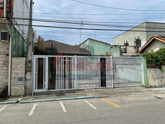 Imagem Casa com 3 Quartos para Alugar, 268 m² em Centro - Caraguatatuba Imagem Casa com 3 Quartos para Alugar, 268 m² em Centro - Caraguatatuba