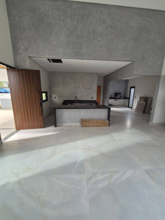 Casa à Venda, 250 m² em Loteamento Floresta - São José Dos Campos
