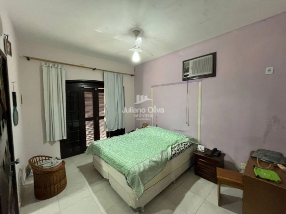Imagem Sobrado com 3 Quartos à Venda, 207 m² em Barra Do Sai - Itapoá