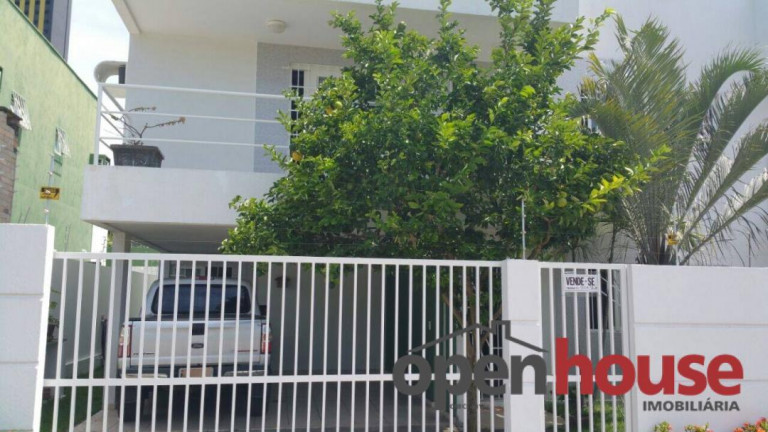 Imagem Casa com 4 Quartos à Venda, 210 m² em Ponta Negra - Natal