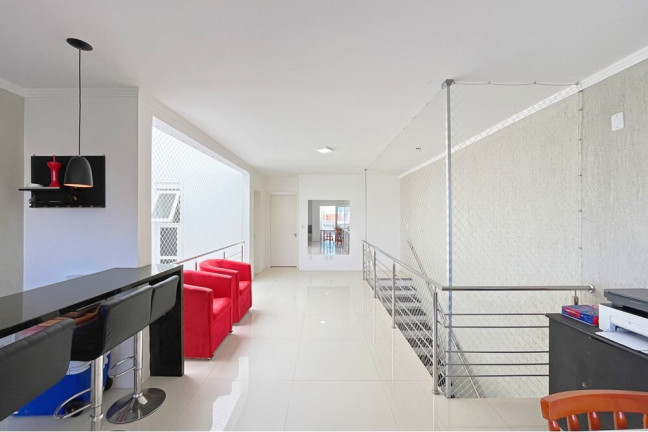 Imagem Casa com 3 Quartos à Venda, 210 m² em Hípica - Porto Alegre Imagem Casa com 3 Quartos à Venda, 210 m² em Hípica - Porto Alegre