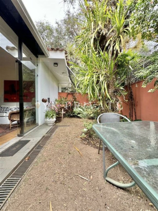 Imagem Casa com 3 Quartos à Venda, 230 m² em Alto De Pinheiros - São Paulo