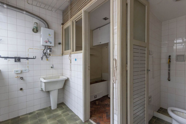 Imagem Imóvel com 2 Quartos à Venda, 120 m² em Copacabana - Rio De Janeiro Imagem Imóvel com 2 Quartos à Venda, 120 m² em Copacabana - Rio De Janeiro