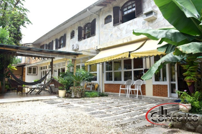 Imagem Casa com 9 Quartos à Venda, 420 m² em Jardim Samambaia - Ubatuba