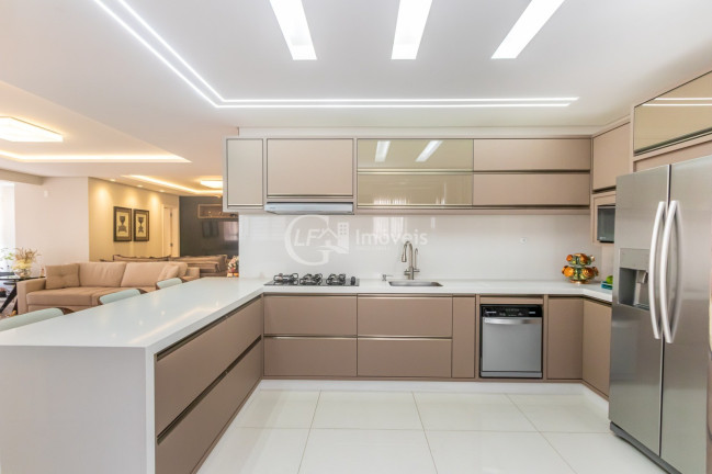 Imagem Cobertura com 4 Quartos à Venda, 215 m² em Centro - Balneário Camboriú