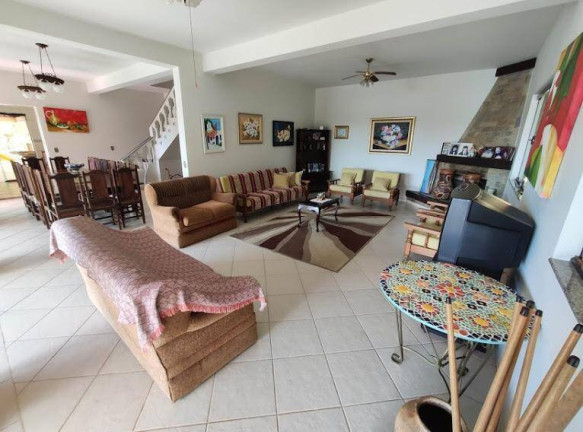 Imagem Casa com 4 Quartos à Venda, 5.310 m² em Jacareí Imagem Casa com 4 Quartos à Venda, 5.310 m² em Jacareí
