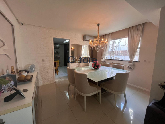 Imagem Casa com 3 Quartos à Venda, 280 m² em Sapiranga - Fortaleza