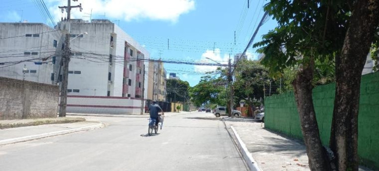 Imagem Casa com 5 Quartos à Venda, 333 m² em Candeias - Jaboatão Dos Guararapes Imagem Casa com 5 Quartos à Venda, 333 m² em Candeias - Jaboatão Dos Guararapes