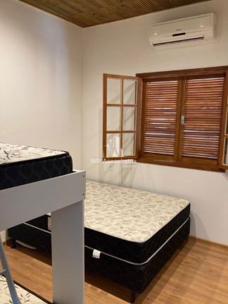 Imagem Imóvel com 2 Quartos à Venda, 150 m² Imagem Imóvel com 2 Quartos à Venda, 150 m²