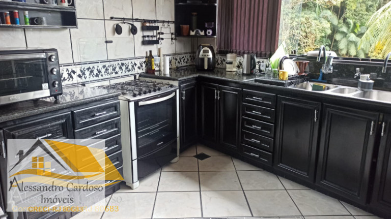 Imagem Casa com 5 Quartos à Venda, 350 m² em Centro - Nova Friburgo