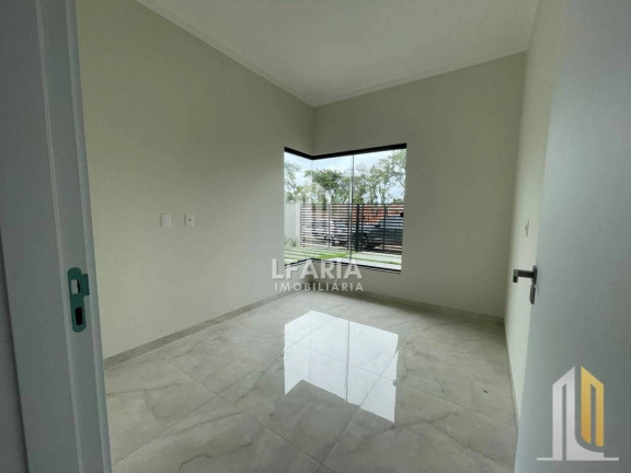 Imagem Casa com 3 Quartos à Venda, 90 m² em Diamantina - Itapoá