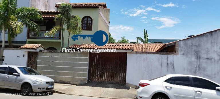 Casa com 3 Quartos à Venda,  em Centro - Campos Dos Goytacazes