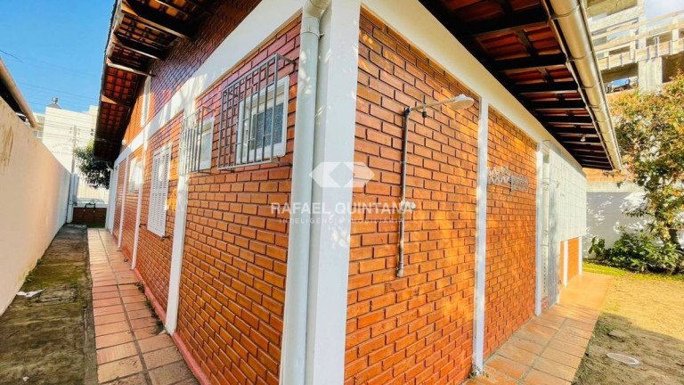 Imagem Casa com 3 Quartos à Venda, 127 m² em Canasvieiras - Florianópolis