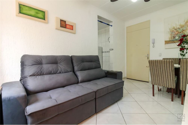 Imagem Imóvel com 2 Quartos à Venda, 52 m² em Vila Nova - Porto Alegre